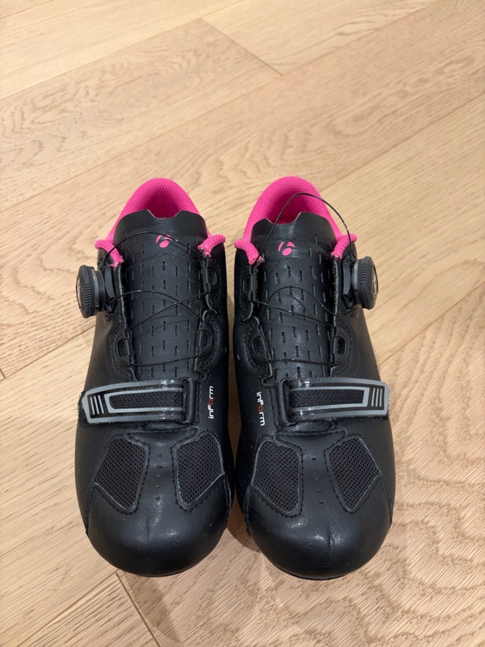 Bontrager Road Cycling Shoes in Black & Pink